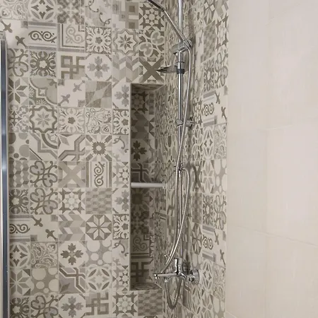 Hotel Downtown 3*